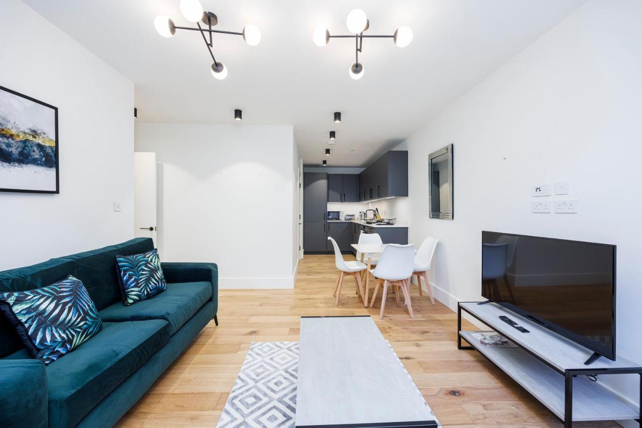 Appartement Luxury Spacious 2 Bed Apartment, - Sk Londen