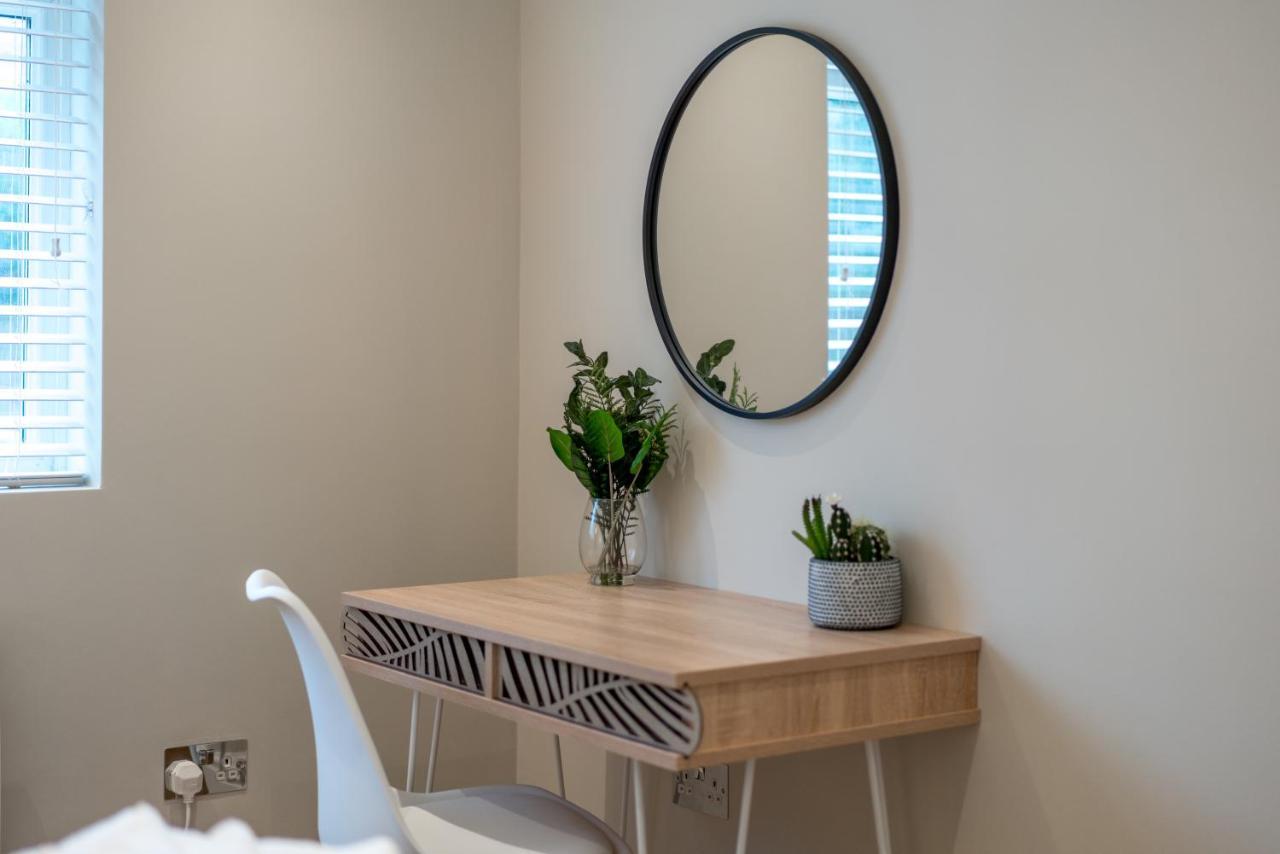 Westfield 2 Bedroom Near Notting Hill Londres