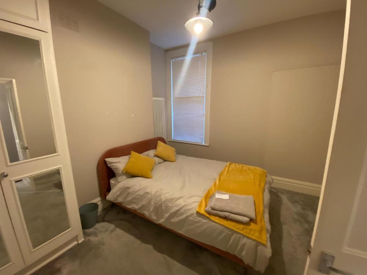 Spacious 2-bed Apartamento