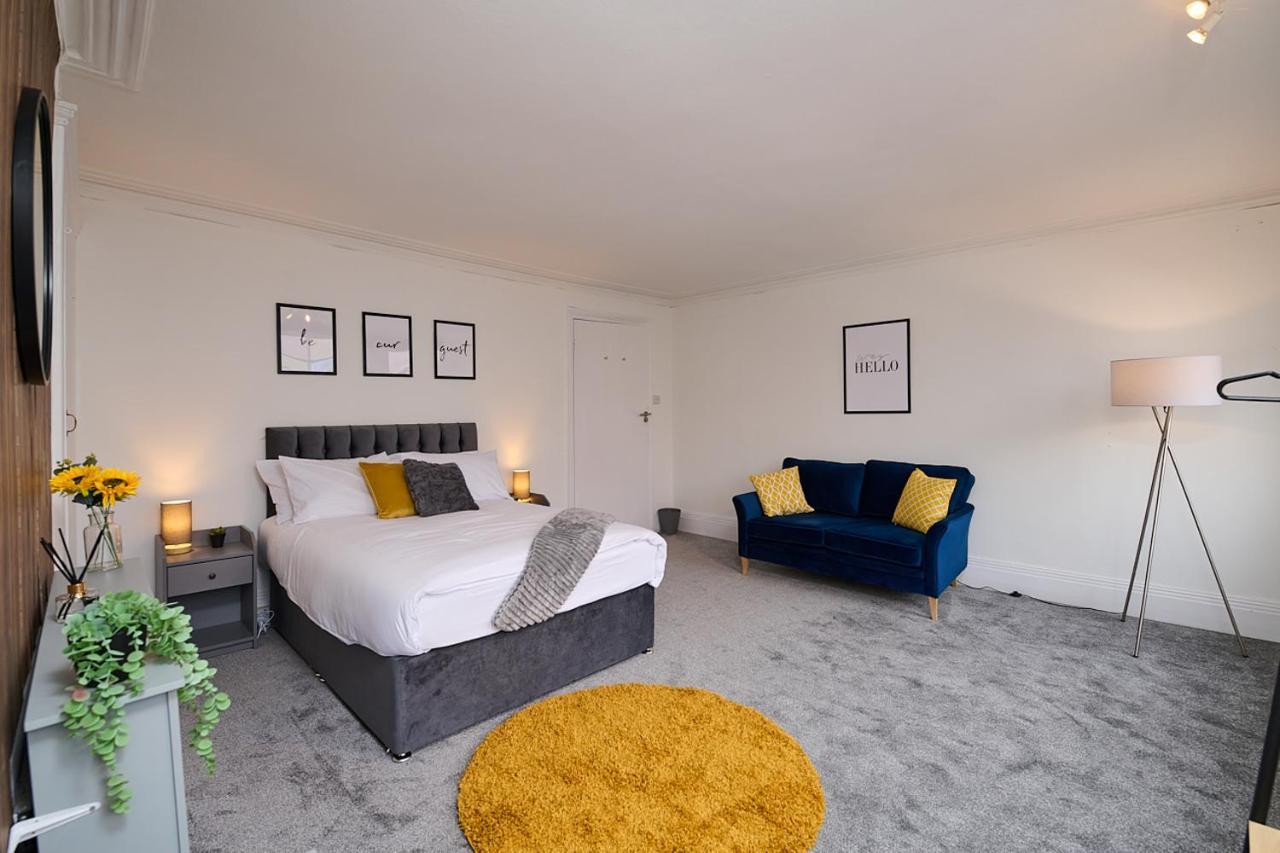 Spacious 3 Bedroom Apartment- Crouch End Leilighet *