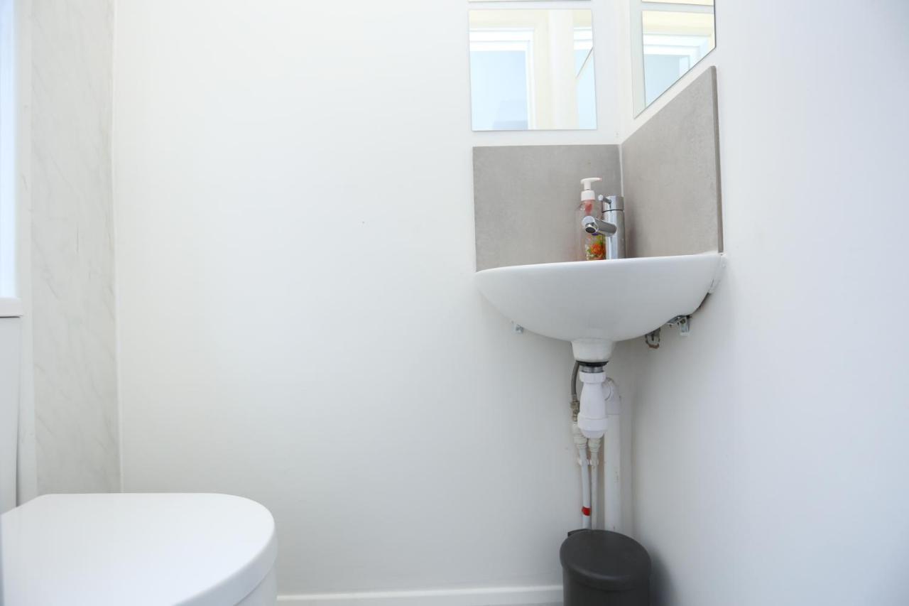 Abbeywood Station House London *