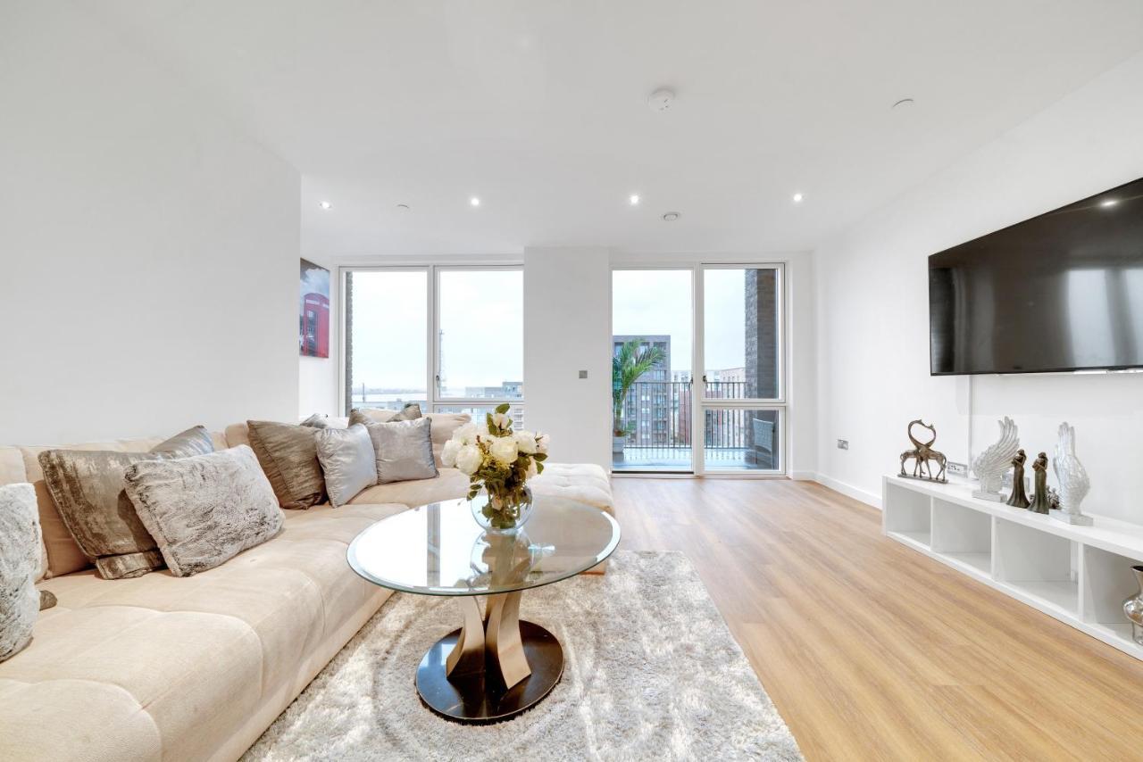 Luxury 3bed 3bath Royal Wharf Excel Newham Apartment *