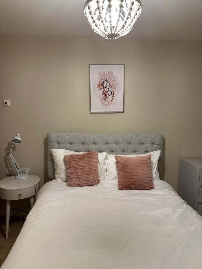 Apartamento Spacious,1 Bed, Large Balcony, Parsons St