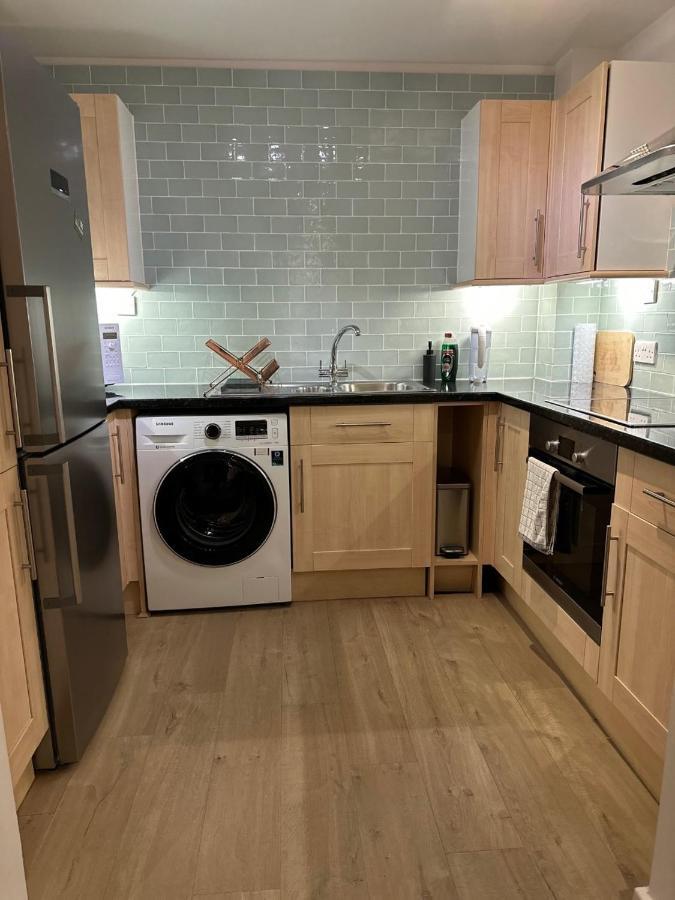 Spacious,1 Bed, Large Balcony, Parsons St