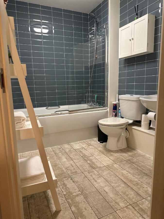 Spacious,1 Bed, Large Balcony, Parsons St Apartamento