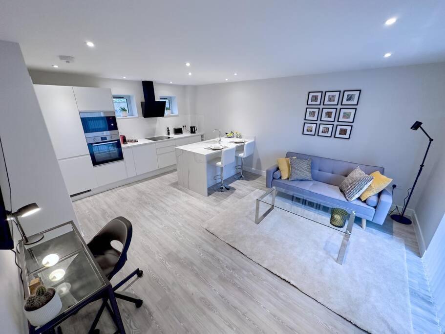 Apartment Gorgeous Apartment, 5 Mins From Canada Water, Not Lewisham As Listed! *
