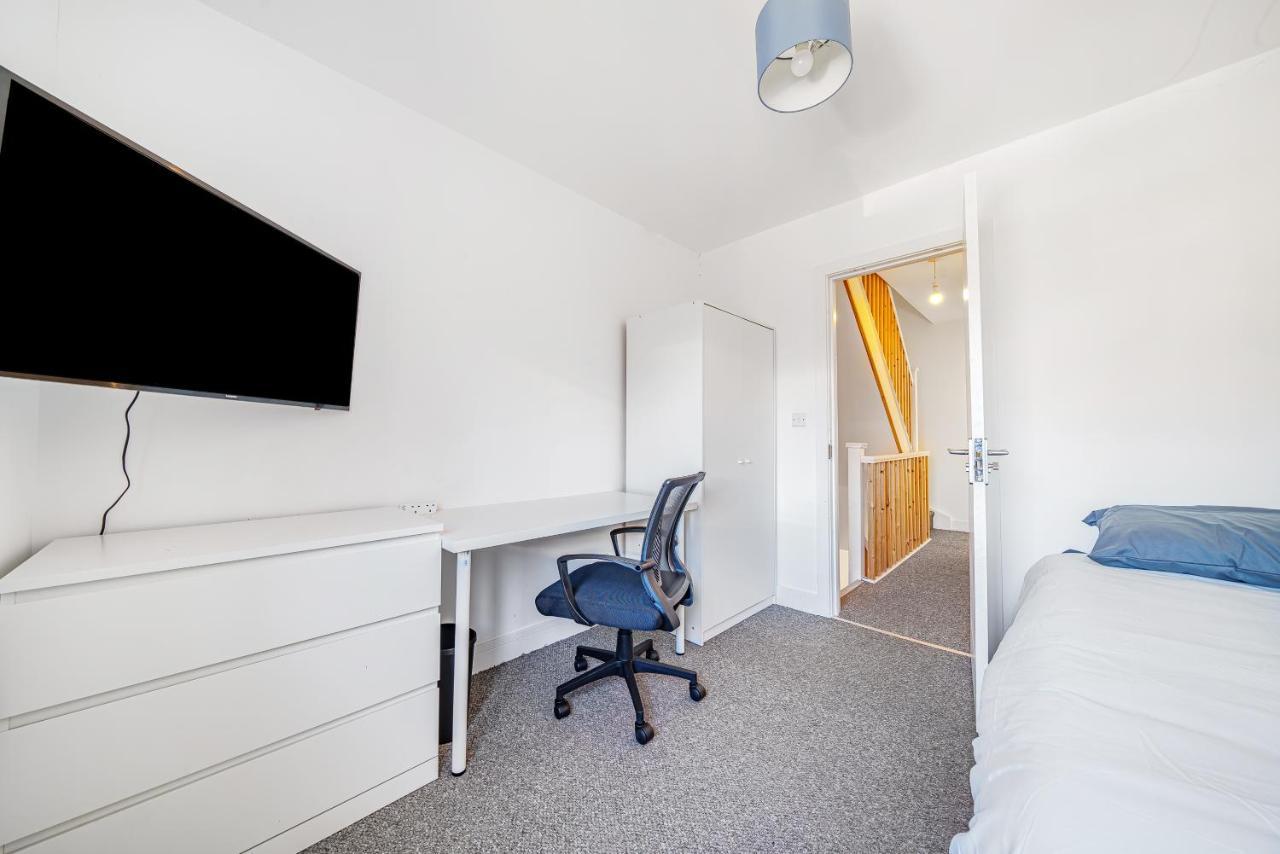 Entire House - Three Bed House In Peckham Apartment
