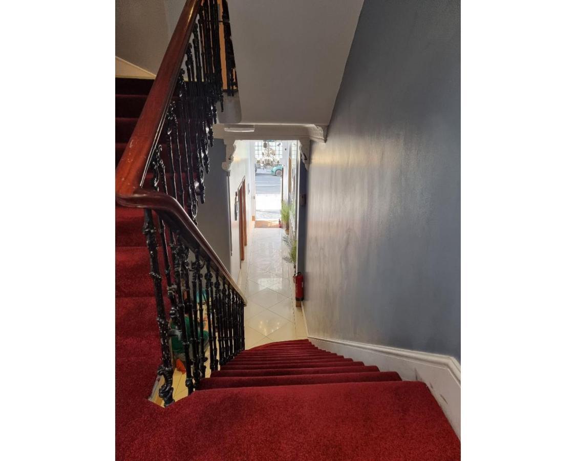 Appartement 80 Inverness Terrace *