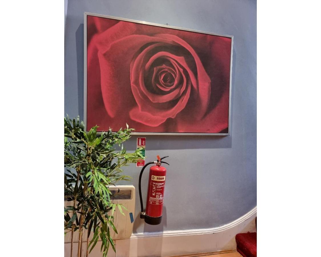 80 Inverness Terrace * Londen