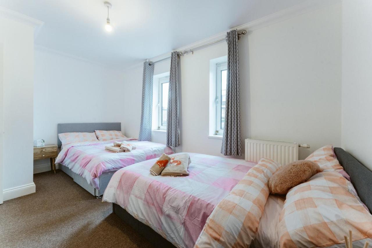 Hipster 5 Double Beds , 2 Big Bedrooms In Hackney Apartment London