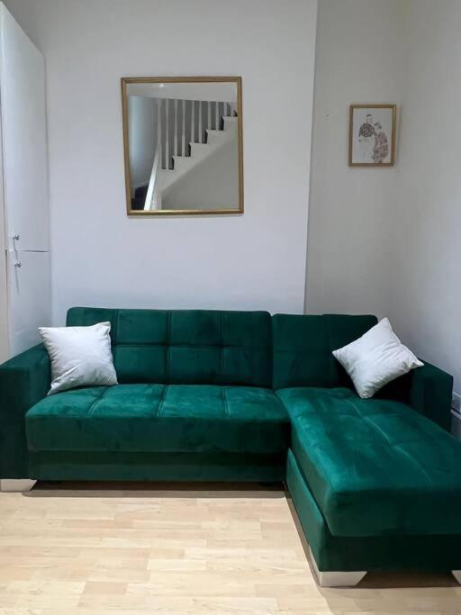 001- Lovely 3-bedroom Very Close To Oxford Street
