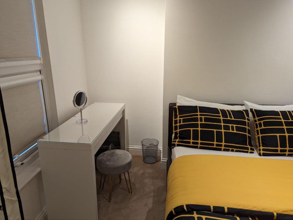 Apartment Fully-equipped Flat In The Of London.