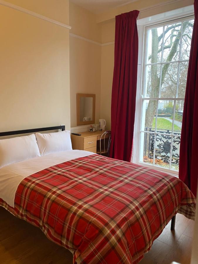 27 Argyle Square Hotel *