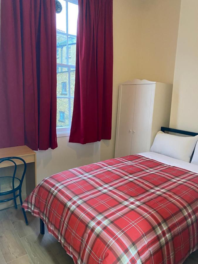 27 Argyle Square *