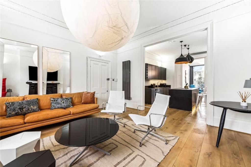 Stunning Notting Hill, 3 Bd, Fine Street, Garden * London