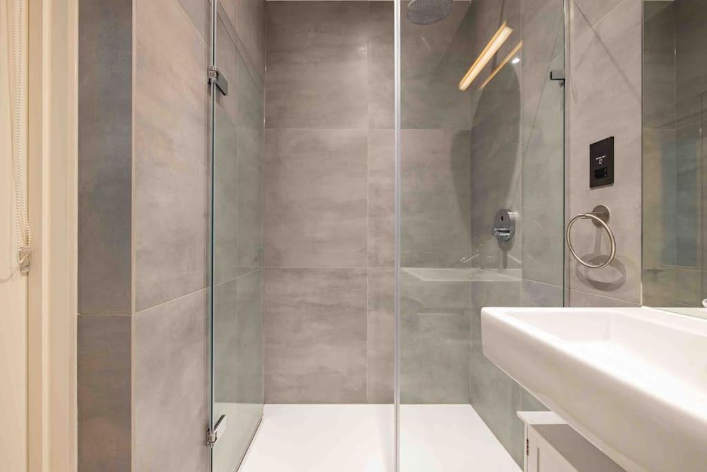 Apartment Stunning Notting Hill, 3 Bd, Fine Street, Garden
