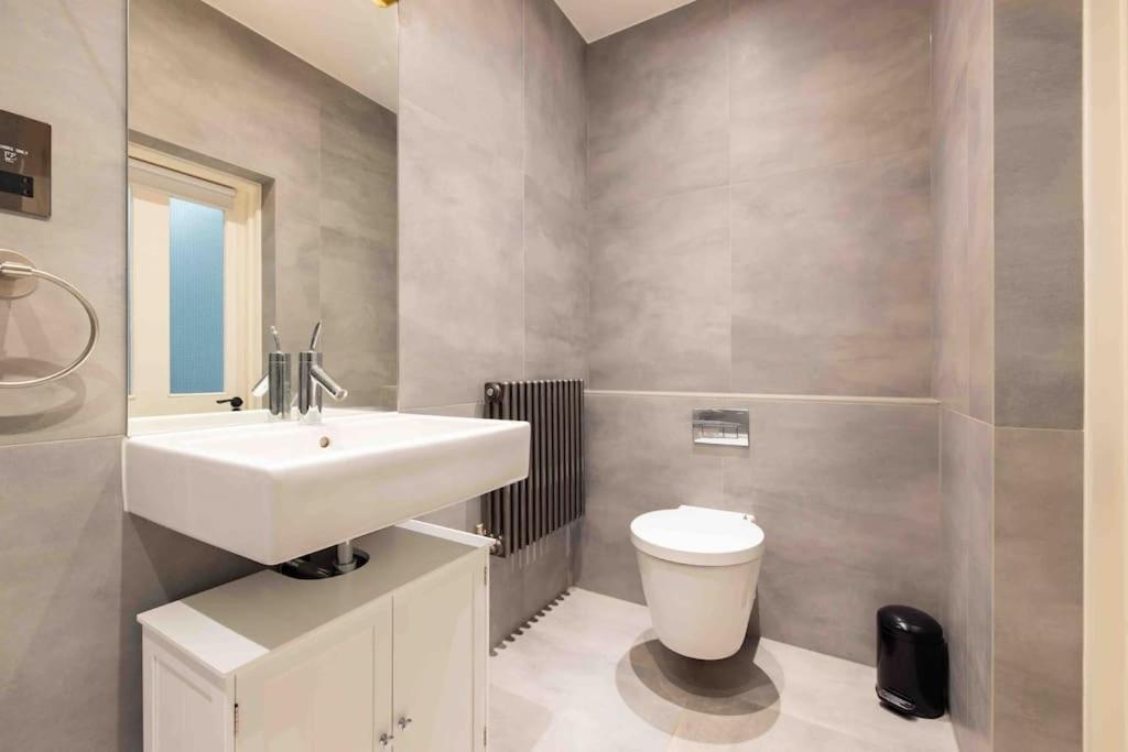 Stunning Notting Hill, 3 Bd, Fine Street, Garden
