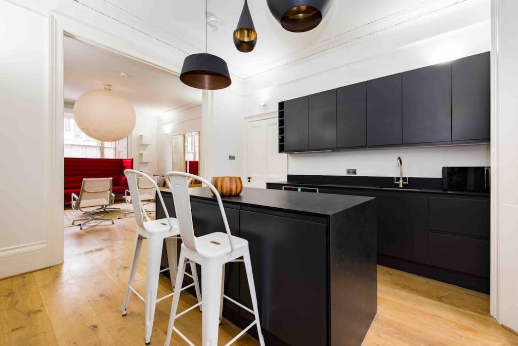 Apartment Stunning Notting Hill, 3 Bd, Fine Street, Garden