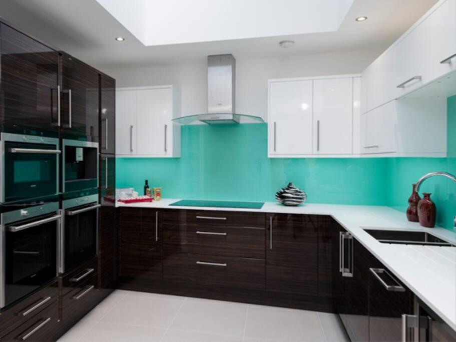 Luxury 4 Bed Apartment