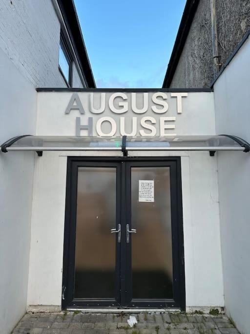 Stunning New 2 Bed Flat - 6 August House Leilighet