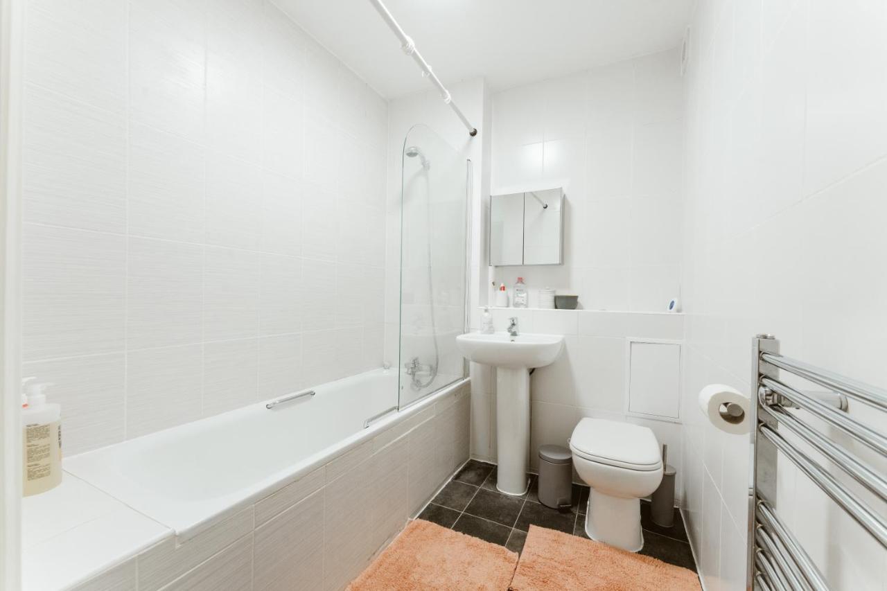 Hipster 5 Double Beds , 2 Big Bedrooms In Hackney Apartment
