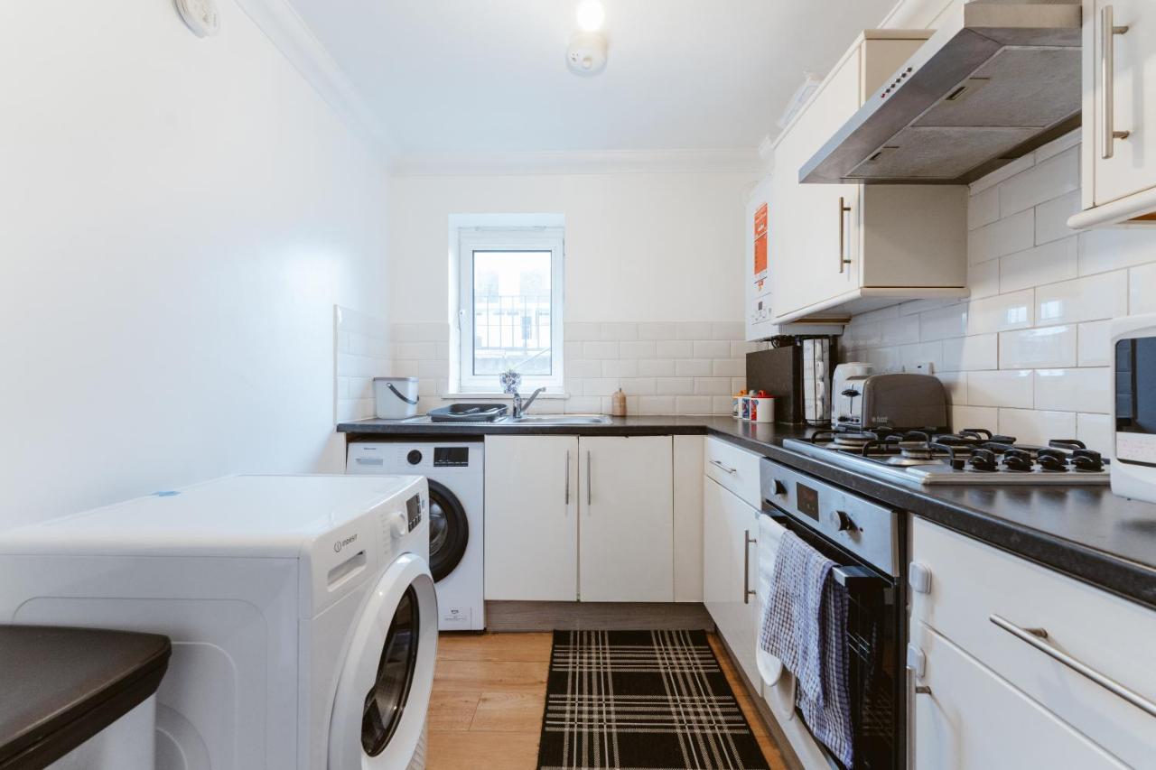 Hipster 5 Double Beds , 2 Big Bedrooms In Hackney Apartment London