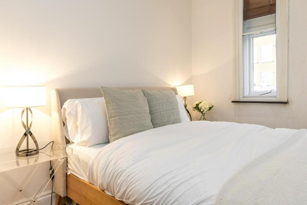 Kensington High Street Flat 2 Bedroom London