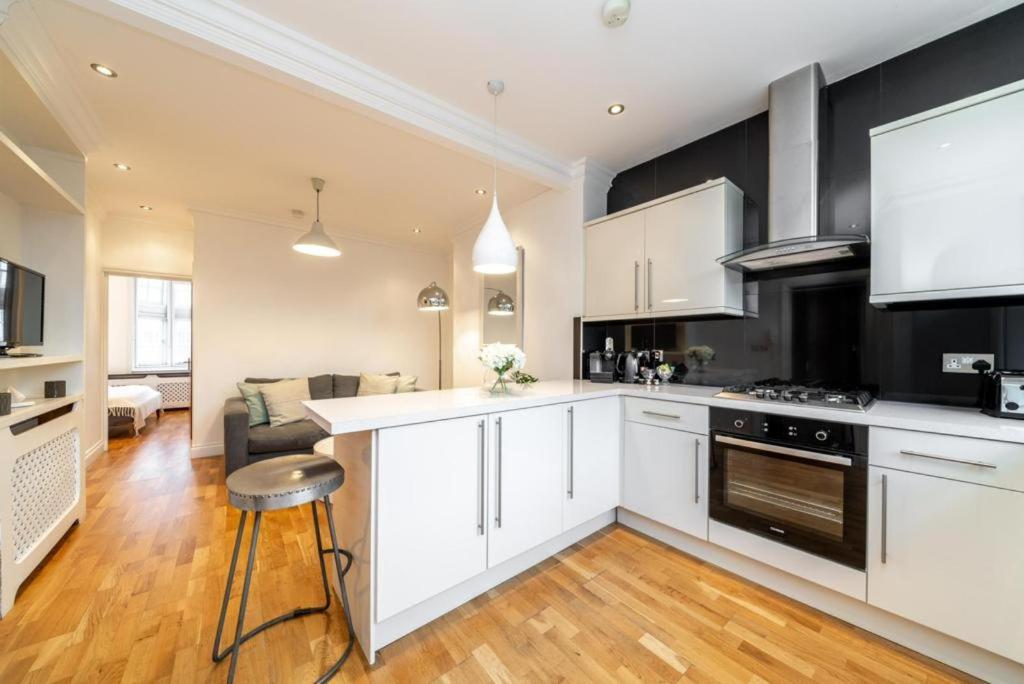 Apartment Kensington High Street Flat 2 Bedroom London