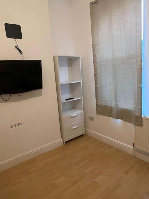 001- Lovely 3-bedroom Very Close To Oxford Street * Londen
