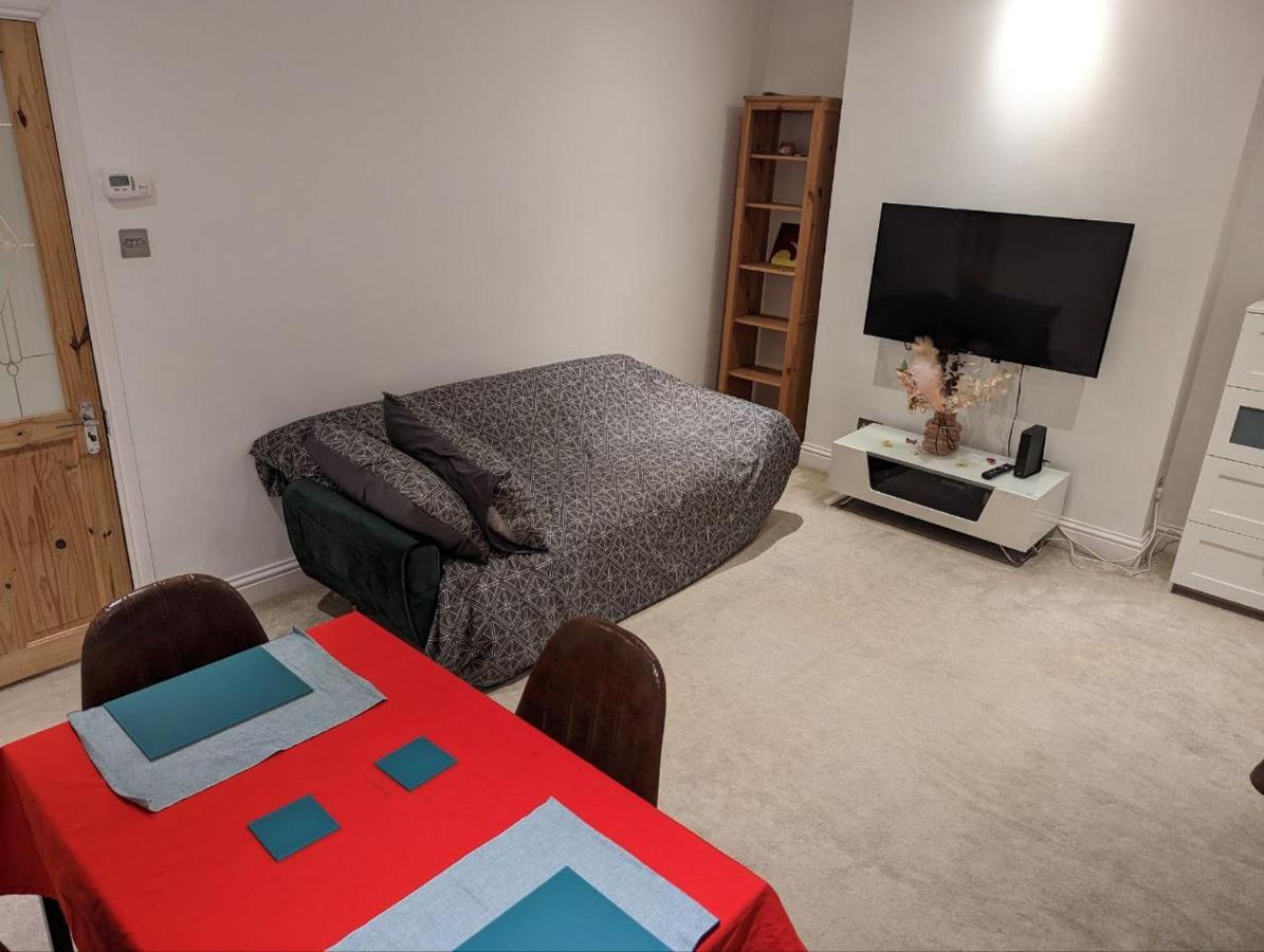 Fully-equipped Flat In The Of London. Apartment London