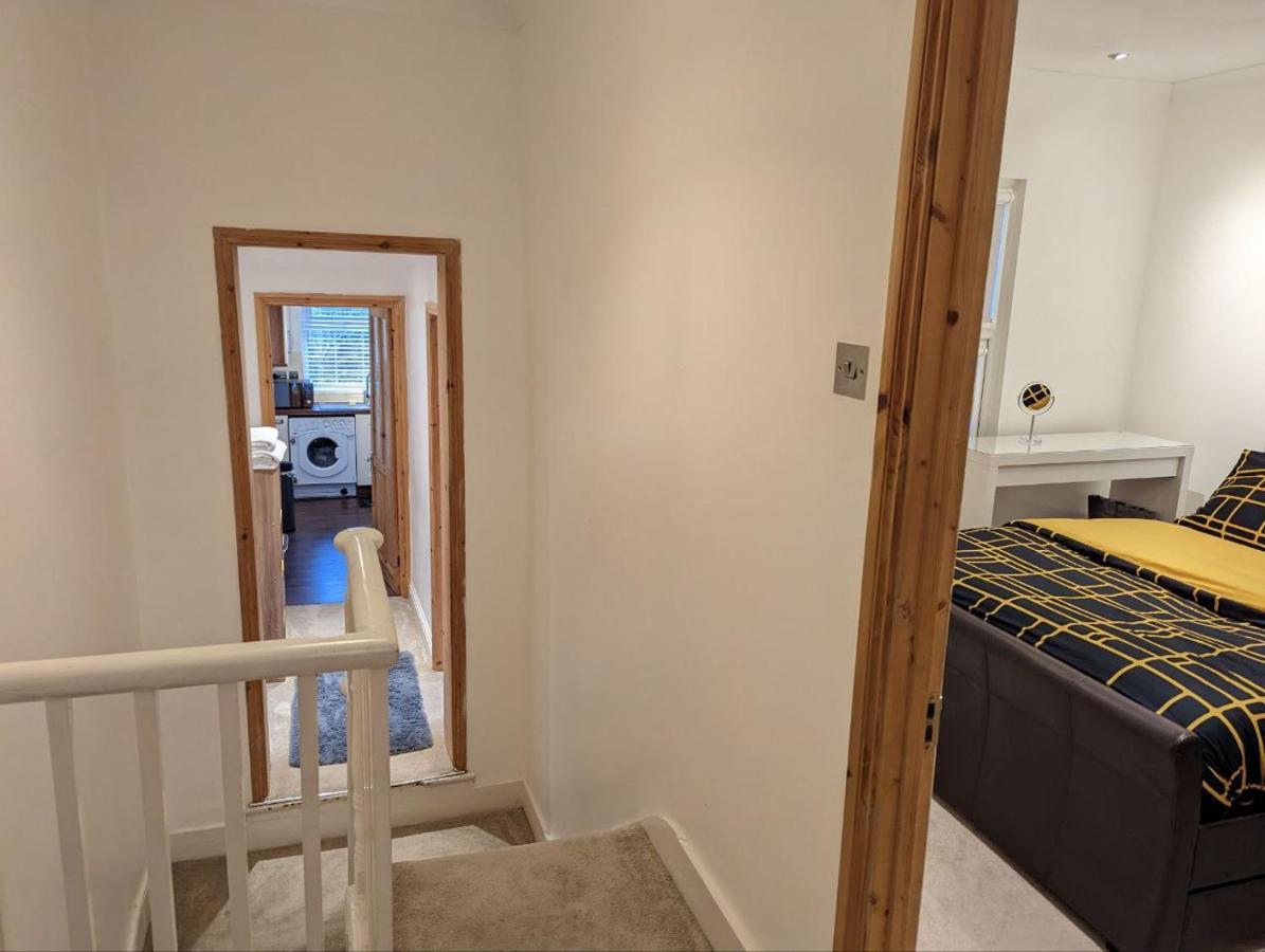 Fully-equipped Flat In The Of London. Apartment