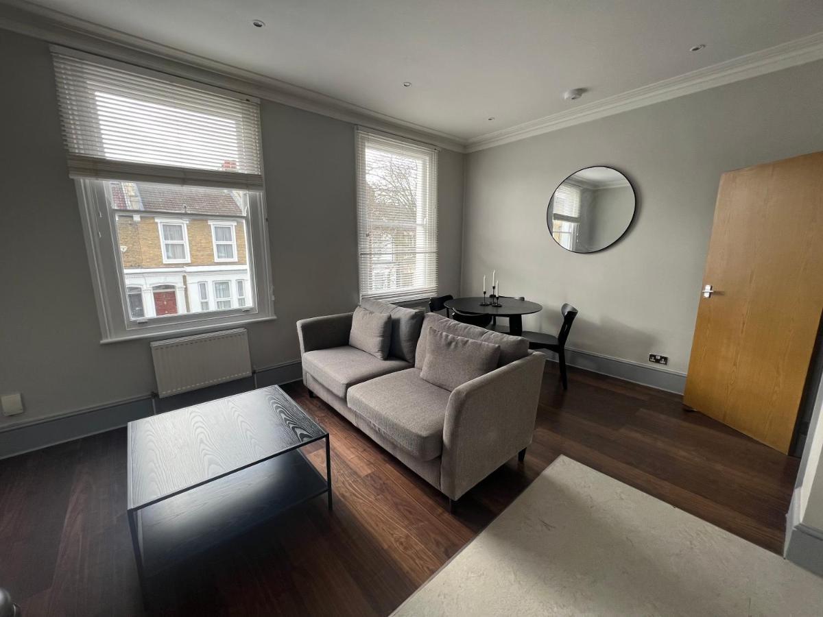 Lovely 2-bedroom Victorian Flats Apartamento
