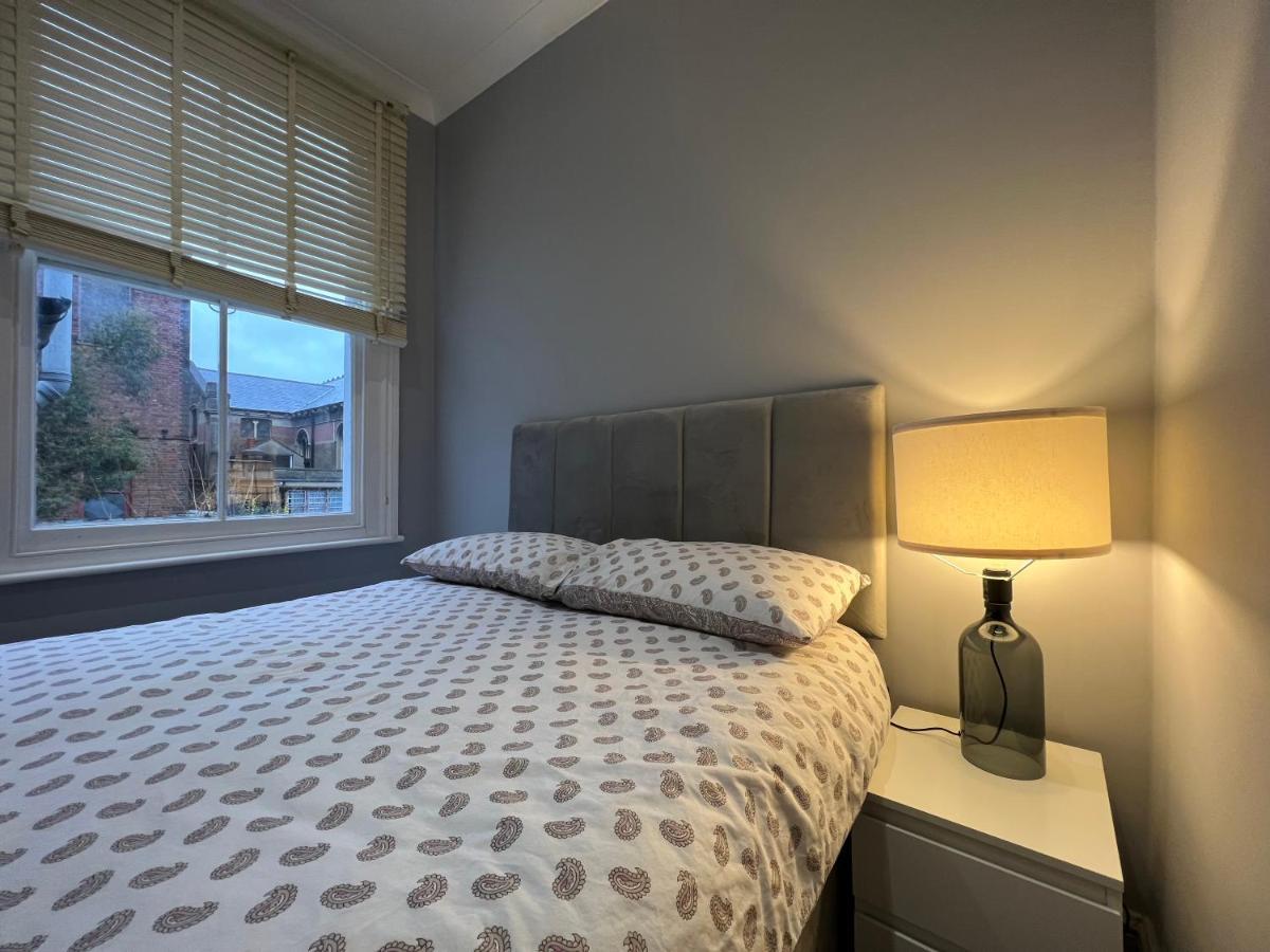 Lovely 2-bedroom Victorian Flats Apartamento *