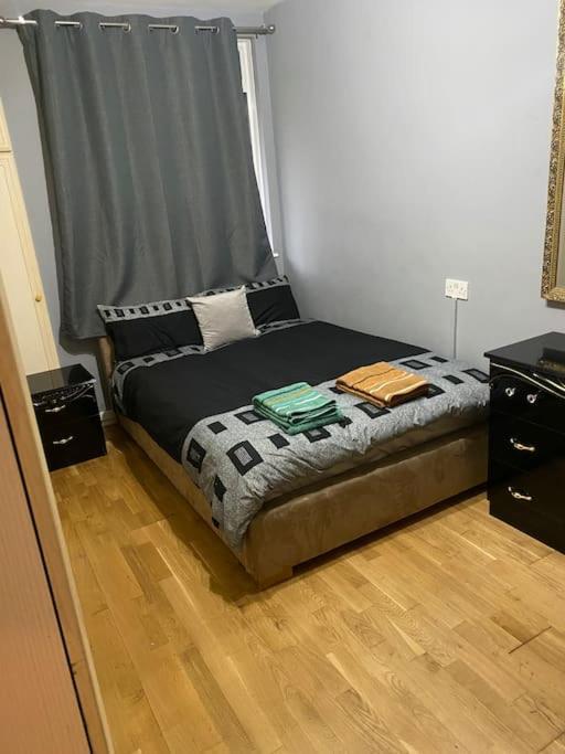 019- Premium Location Bayswater 2 Apartment *