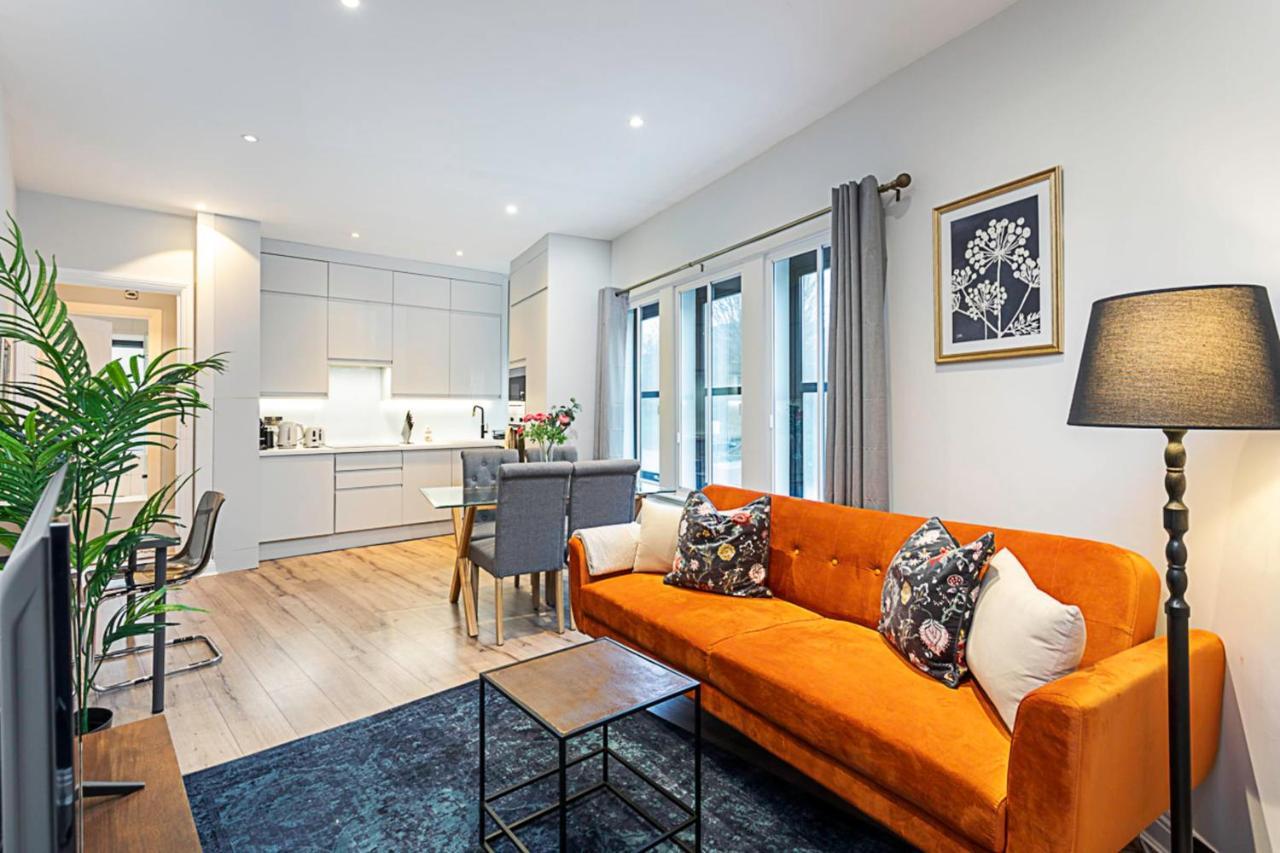 Gorgeous Roehampton Flat Leilighet London