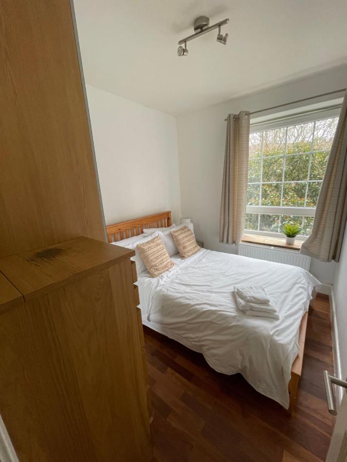Spacious Flat Opposite The Oval * London