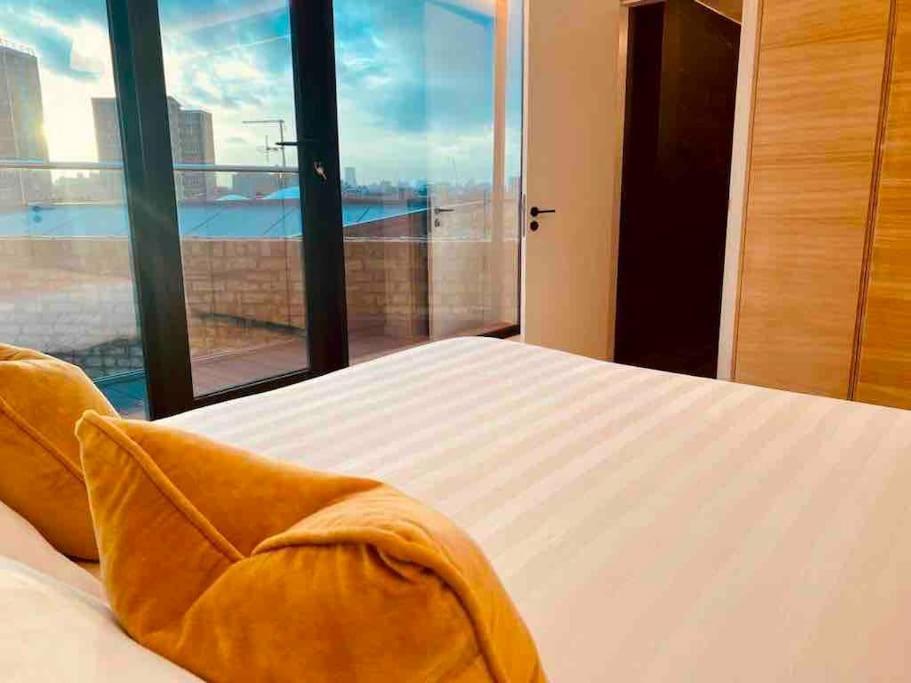 Appartement Large 3 Bed 3 Bathrooms Penthouse With Terrace And Views In *