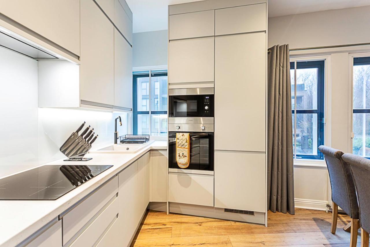 Gorgeous Roehampton Flat Leilighet London