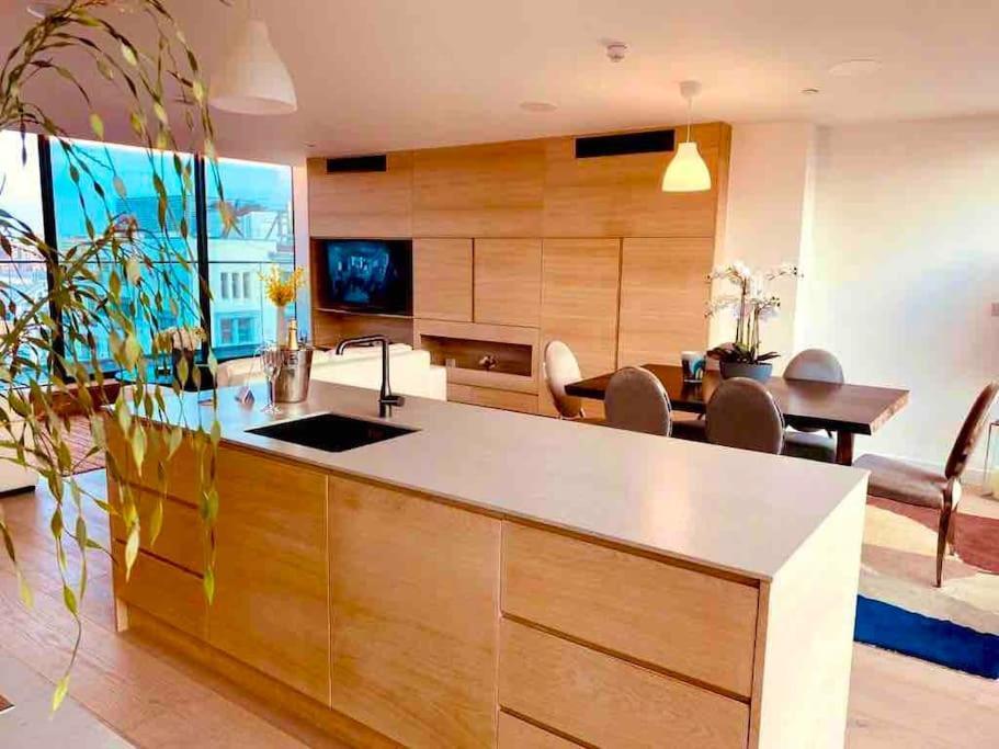 Appartement Large 3 Bed 3 Bathrooms Penthouse With Terrace And Views In
