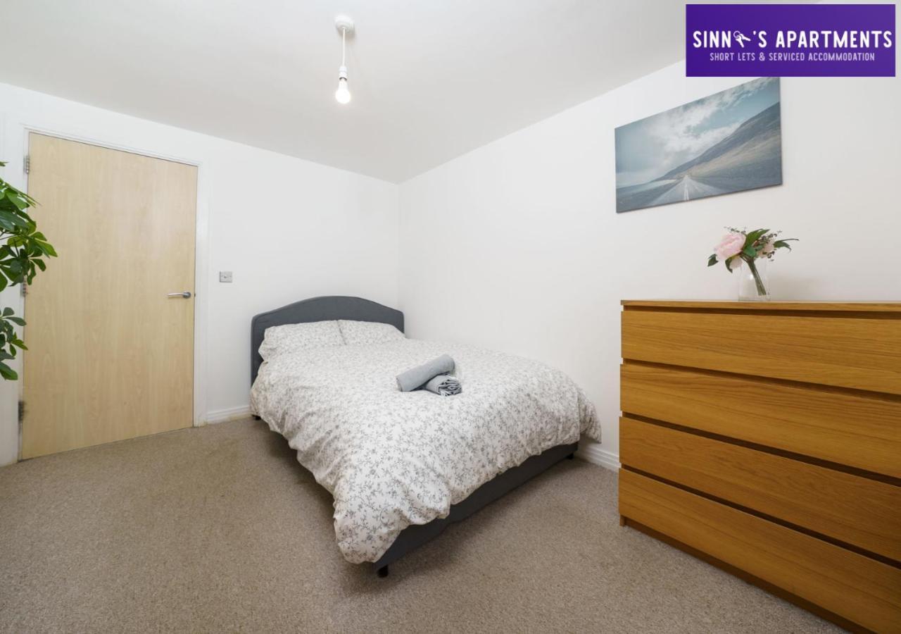 Bridge Free Parking And Wifi Sleeps 6 Apartment London