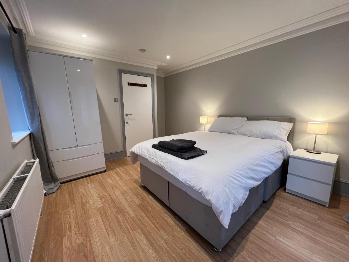 Lovely 2-bedroom Victorian Flats