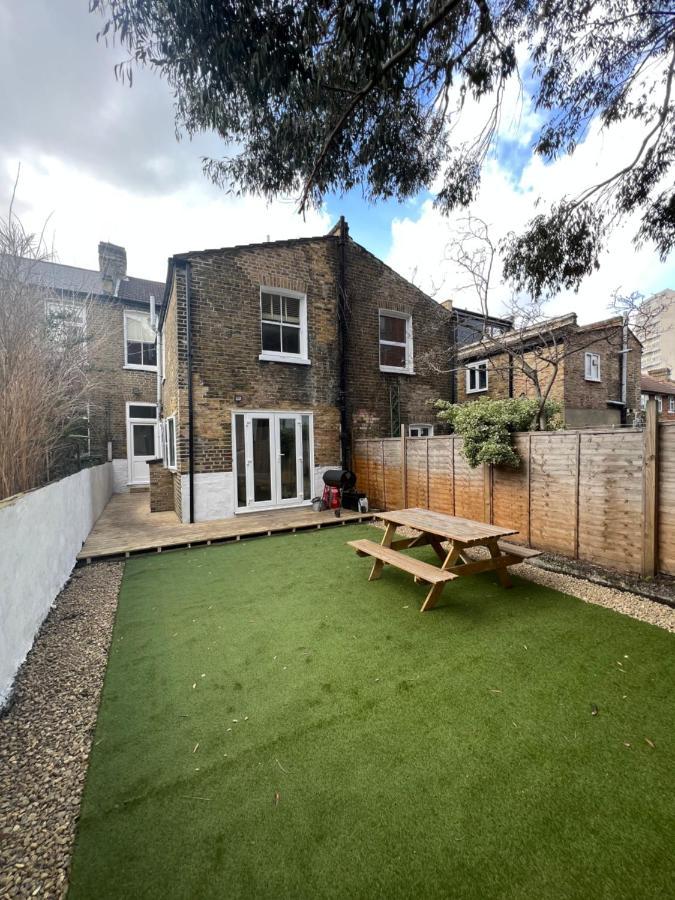 Lovely 2-bedroom Victorian Flats Apartamento