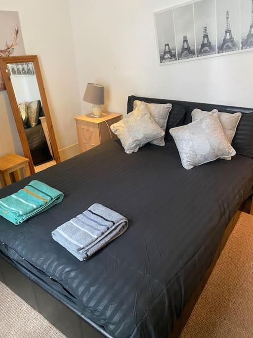 Leilighet 017- Premium Location 100 Penfold Place