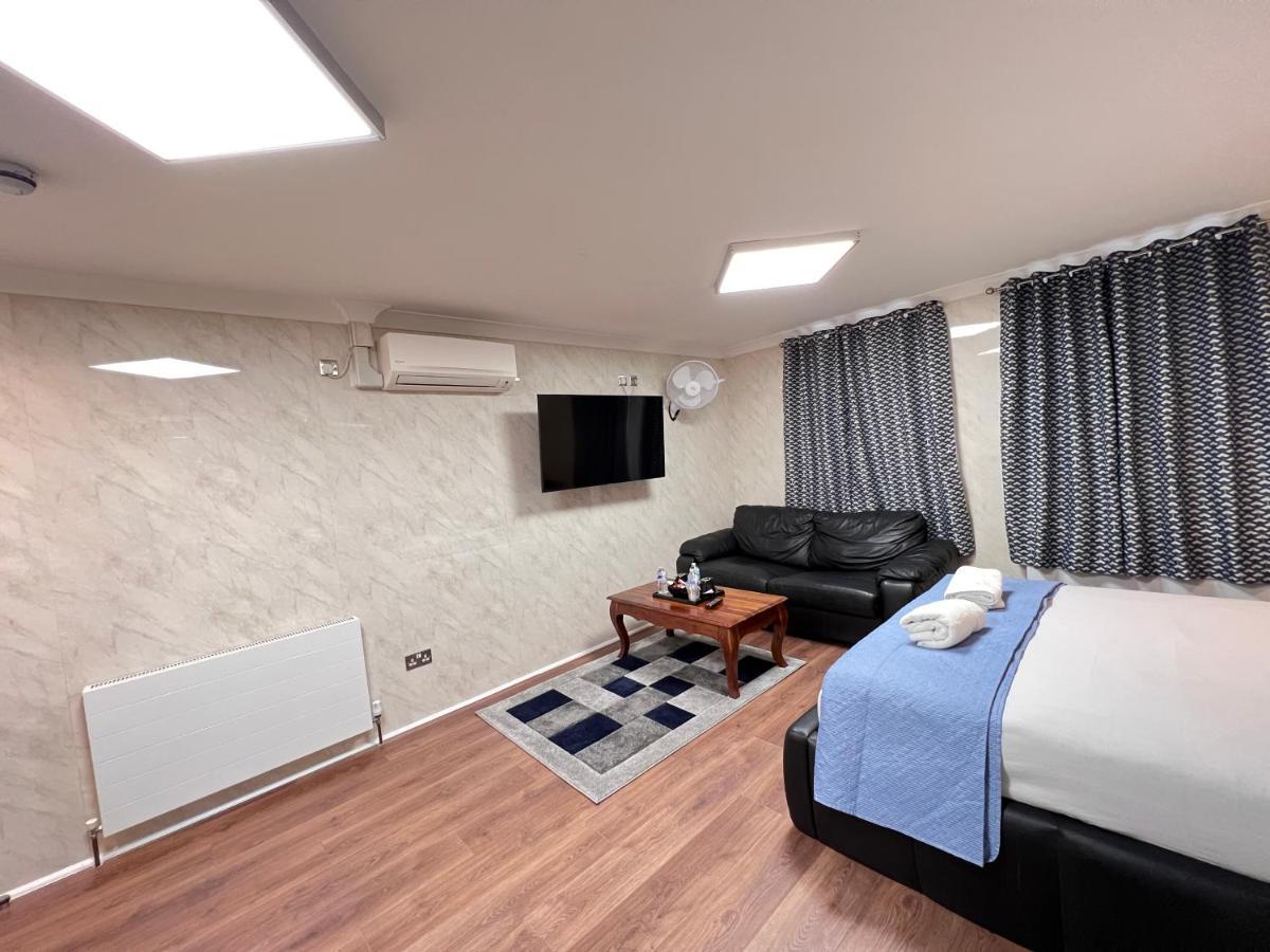 Bed & Breakfast The Commongate London