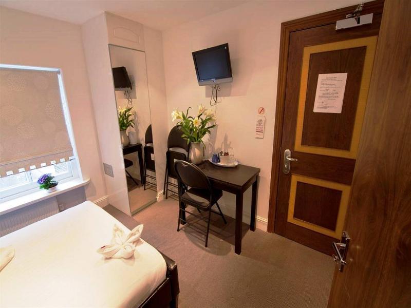 Nox Kensington Gardens Aparthotel London