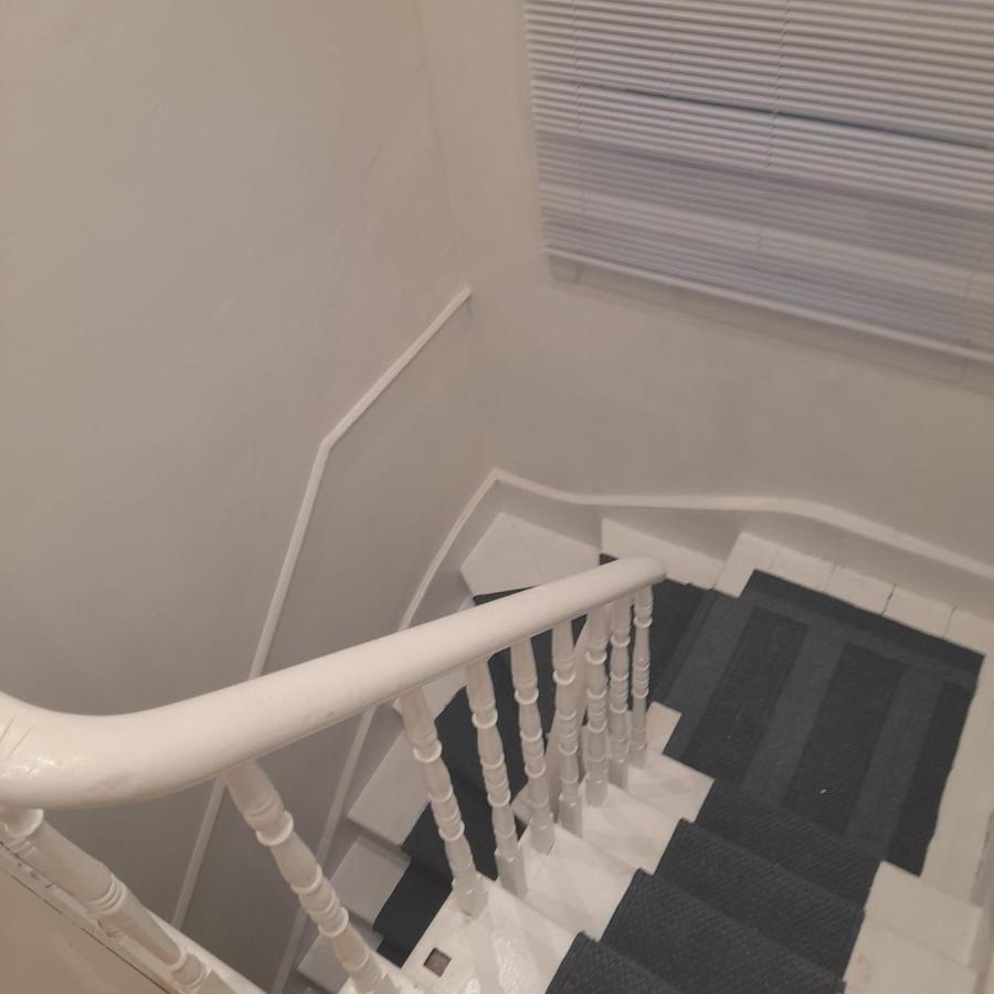 Self-contained Flat On The 2nd Floor Will Share With One Other Guest, In A Family House 2 Minutes Walk From Tufnell Park Station 2nd Floor With Stairs *
