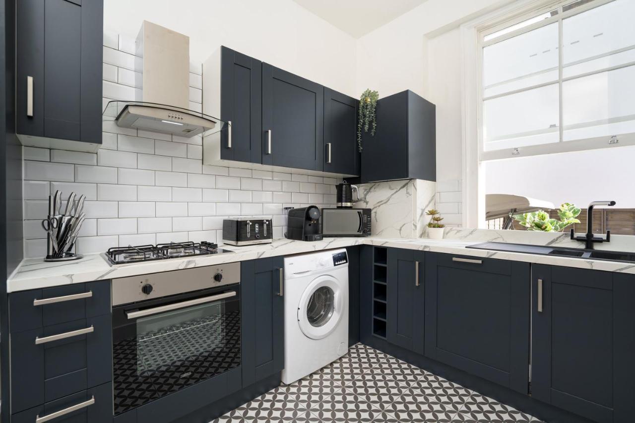 Ferienhaus Kensington Nest Serviced Town House *