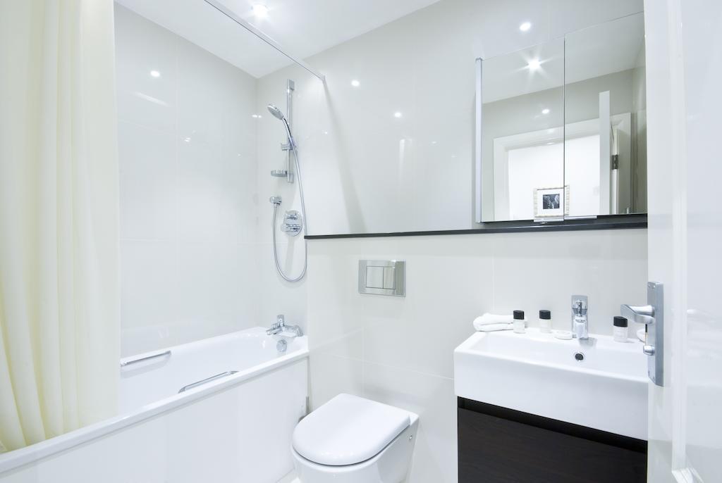 Ashburn Court 4* London