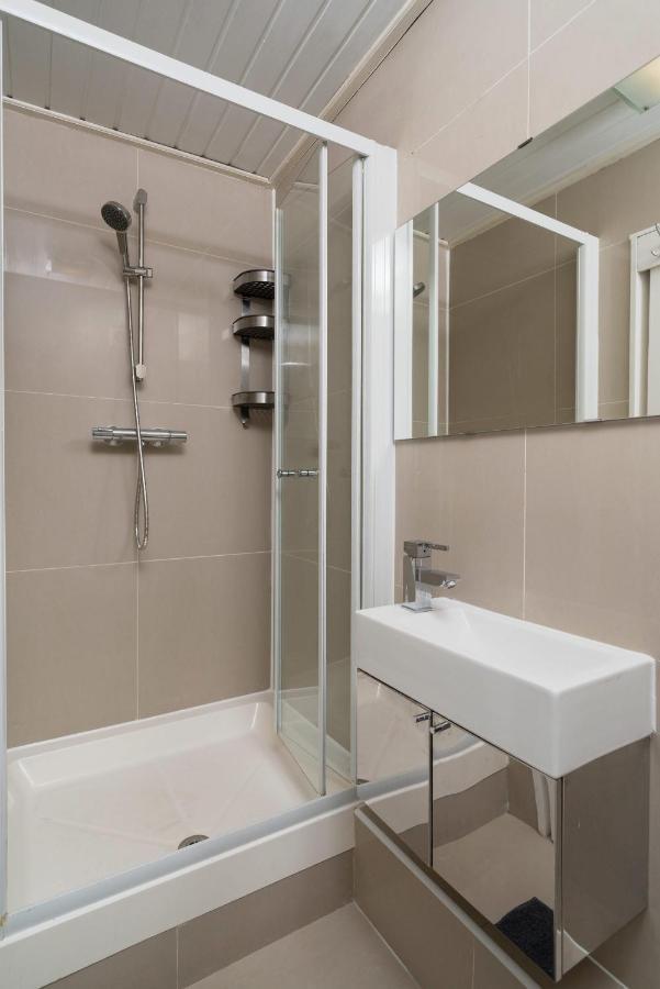Kensington Nest Serviced Town House