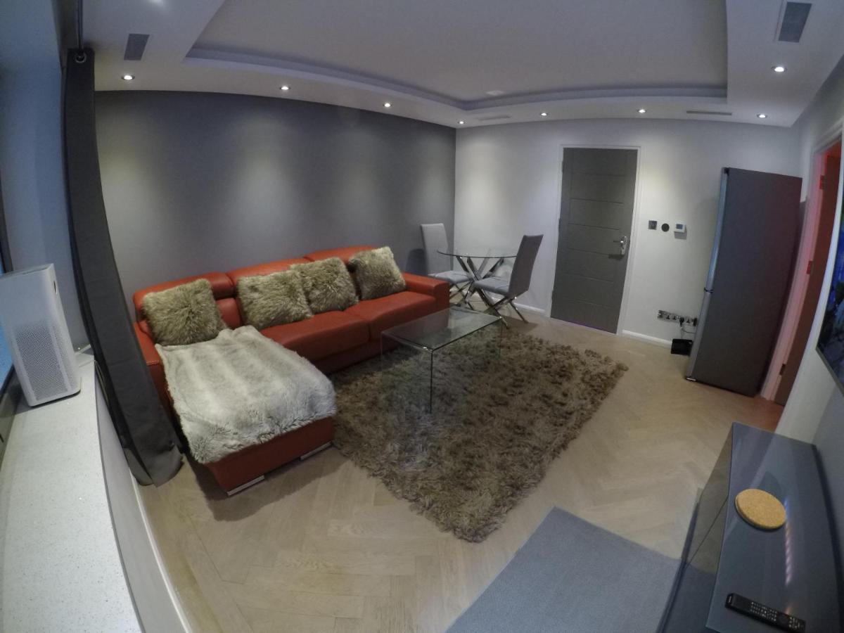 Perfect Base * London